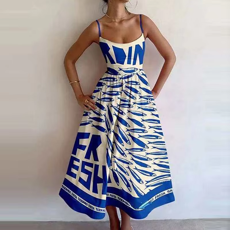 Sardine Dress – Sleek, Curve-Hugging Style for Bold Fashion Statements