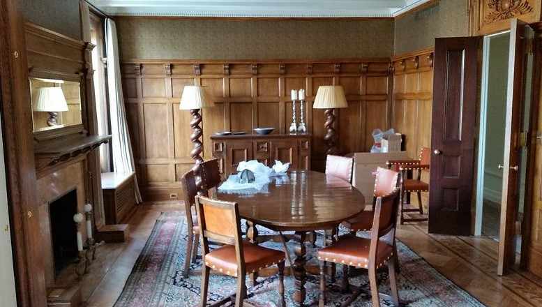 Why Choose Furniture Refurbishment & Mid-Century Designs?