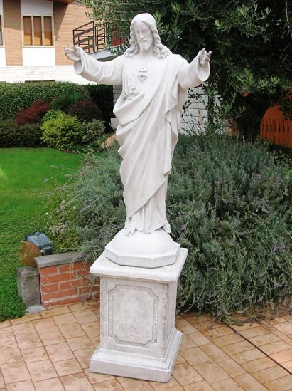 Why Choose Fountains for Sale and Large Italian Statues?